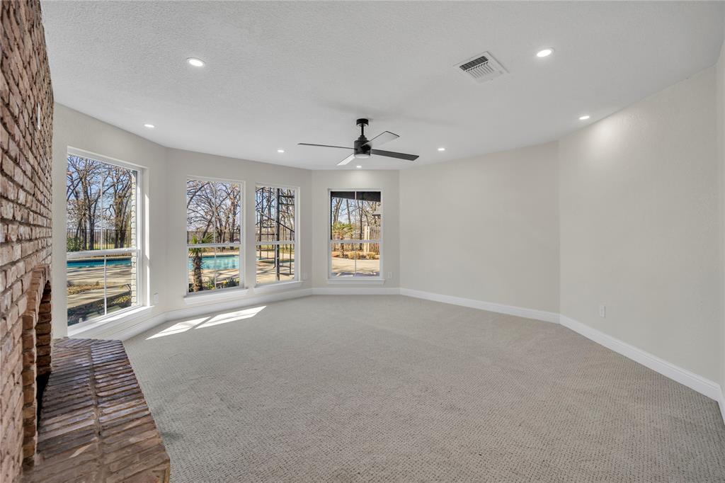 7004 Ledbetter Road Arlington, TX 76001 - Photo 16 of 39 a view of an empty room with a window