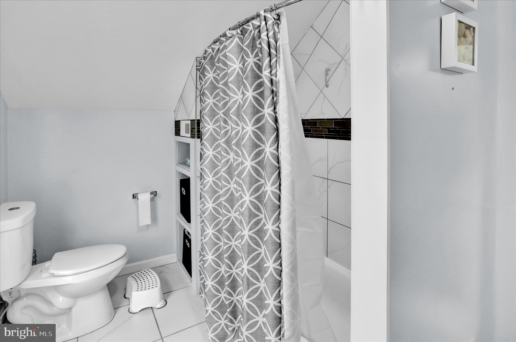 738 Philadelphia Avenue Reading, PA 19607 - Photo 23 of 37 E26A3728