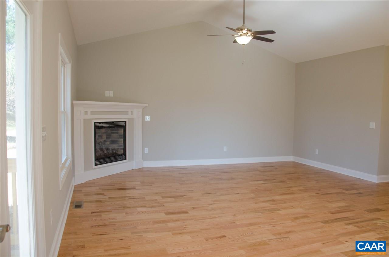 919 Battery Road Waynesboro, VA 22980 - Photo 8 of 21 Gallery Image 8