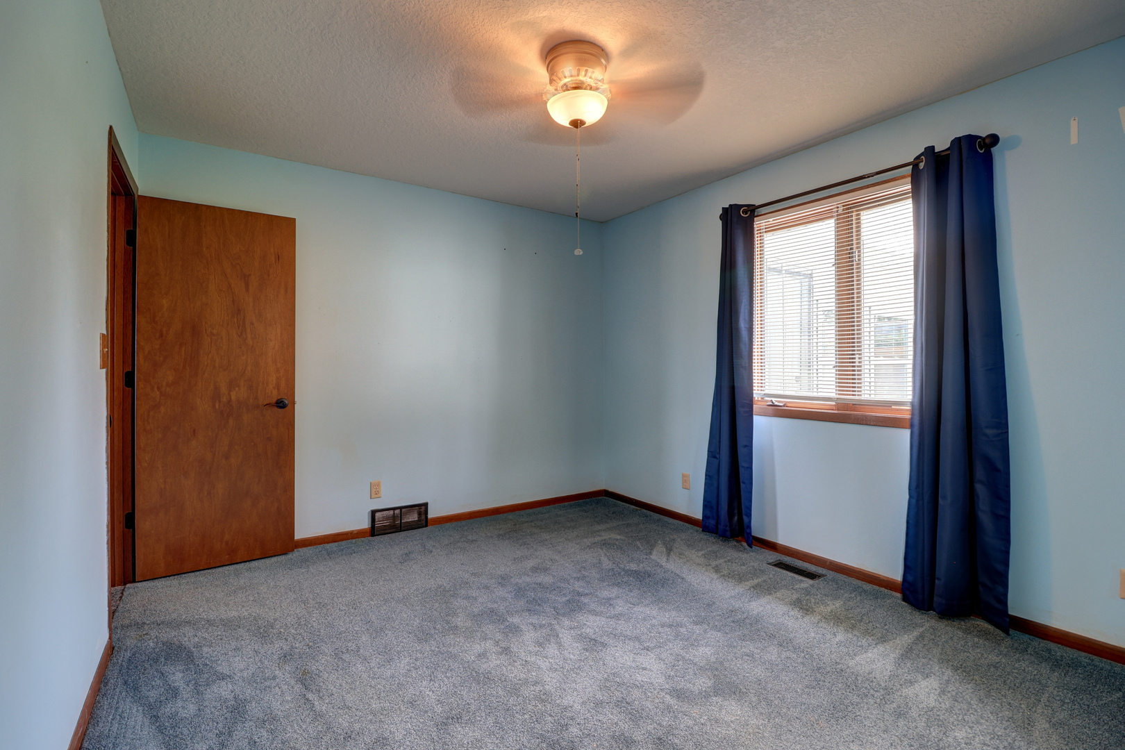 1815 9th Street Camanche, IA 52730 - Photo 17 of 37