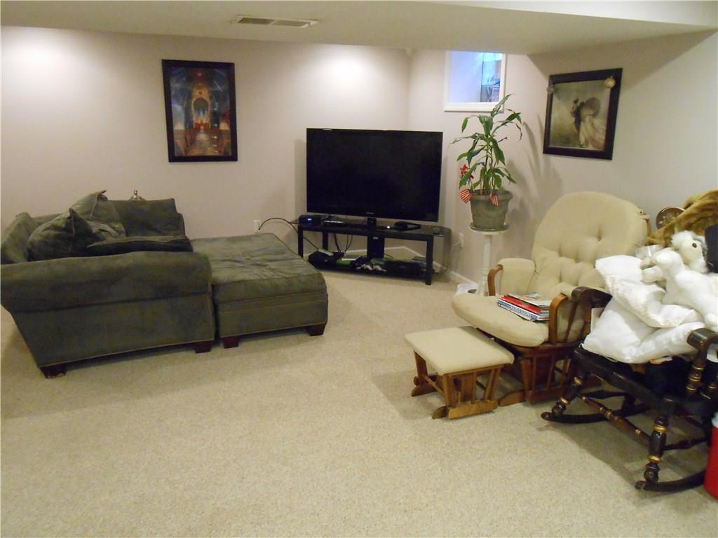 939 Forsythe Road Carnegie, PA 15106 - Photo 13 of 17 Gallery Image 13