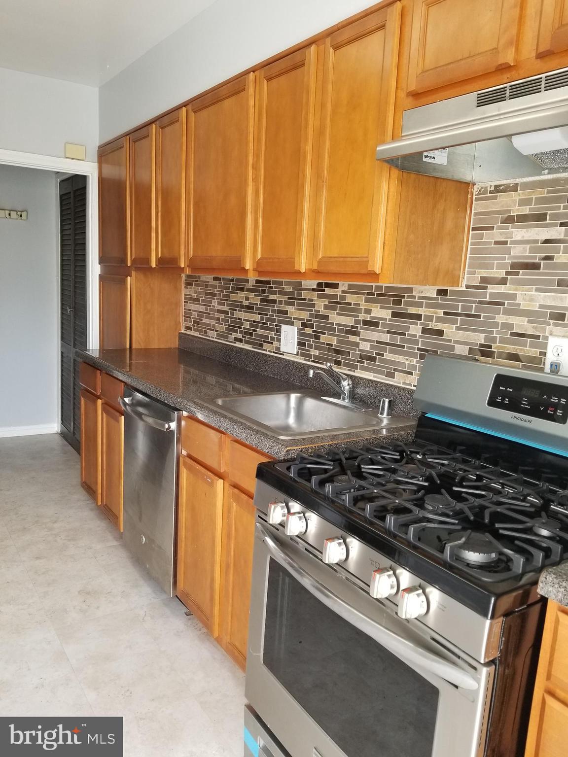 1253 Cedarcroft Road Baltimore, MD 21239 - Photo 6 of 27