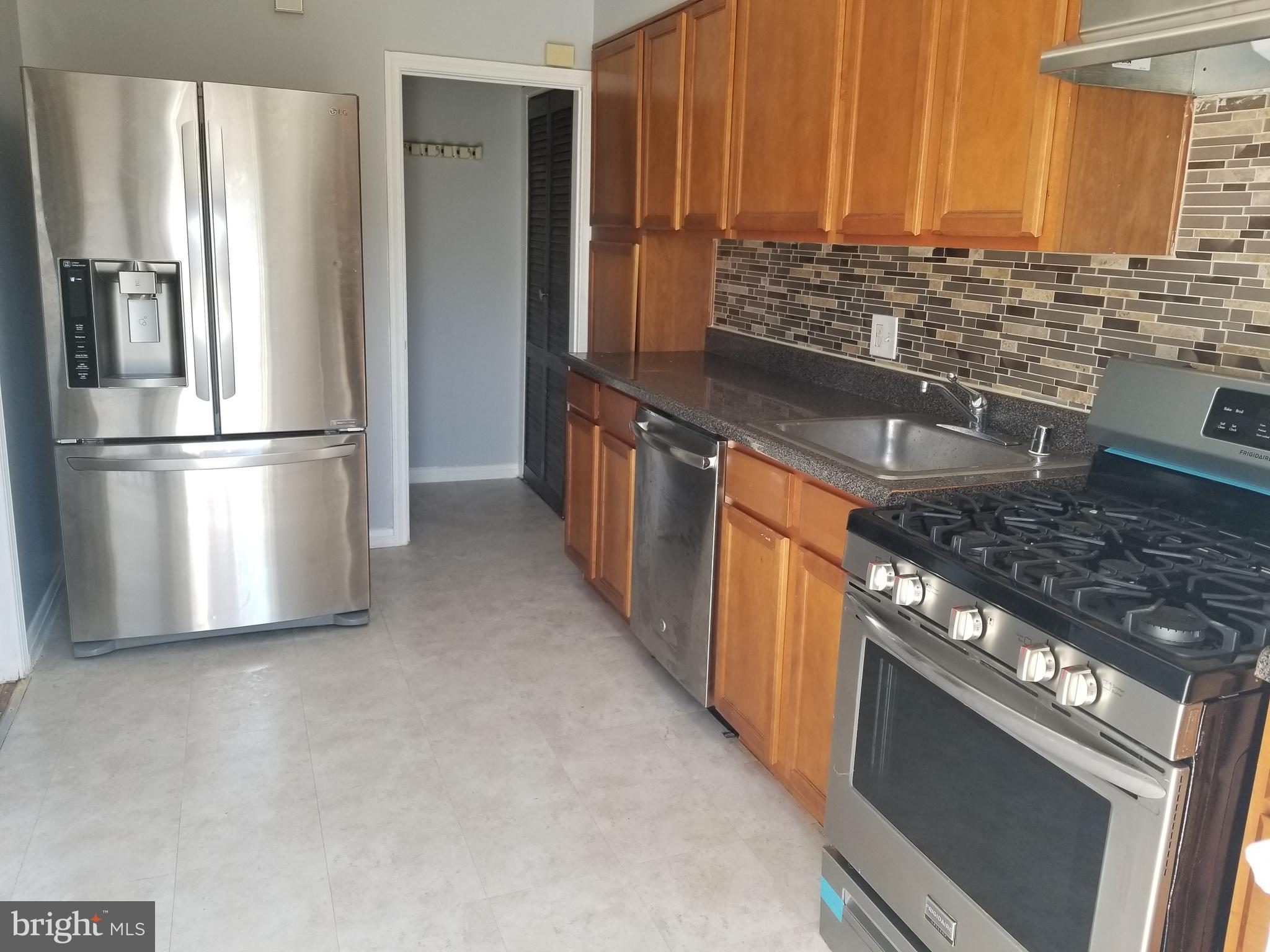 1253 Cedarcroft Road Baltimore, MD 21239 - Photo 7 of 27