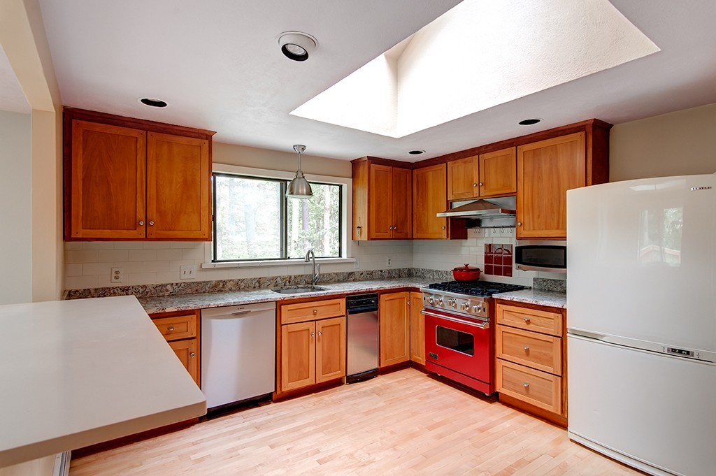 12 Coolidge Road Wayland, MA 01778 - Photo 8 of 19