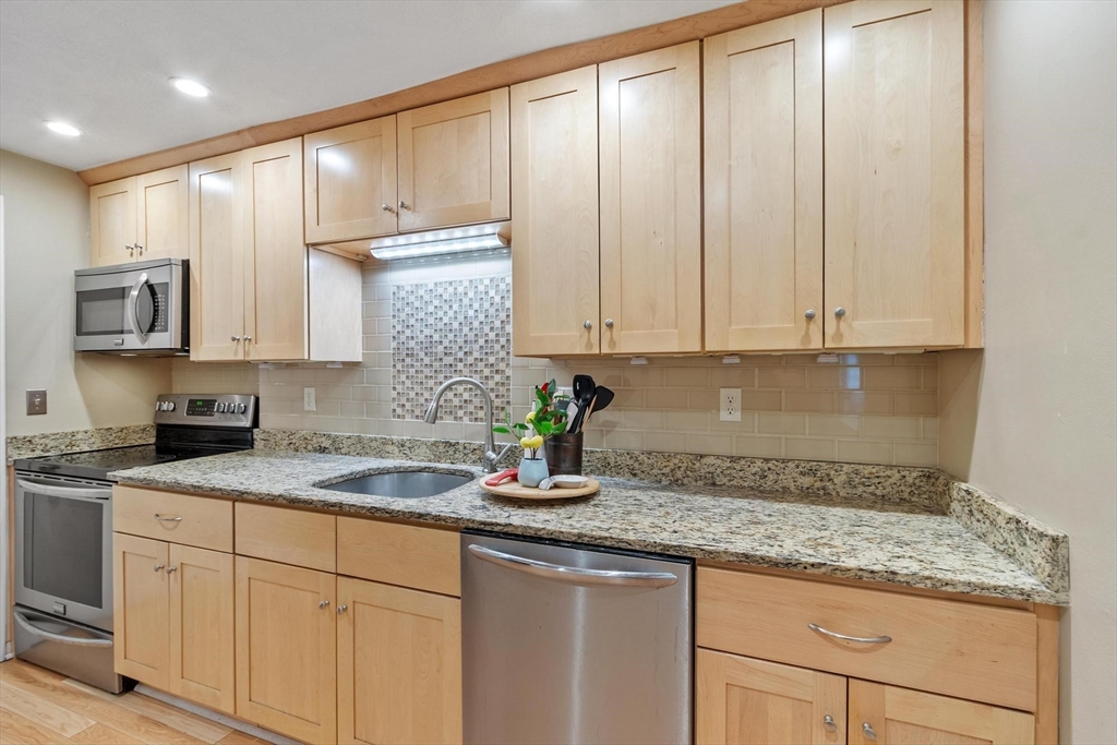 276 Albion Street, Unit 12 Wakefield, MA 01880 - Photo 2 of 38