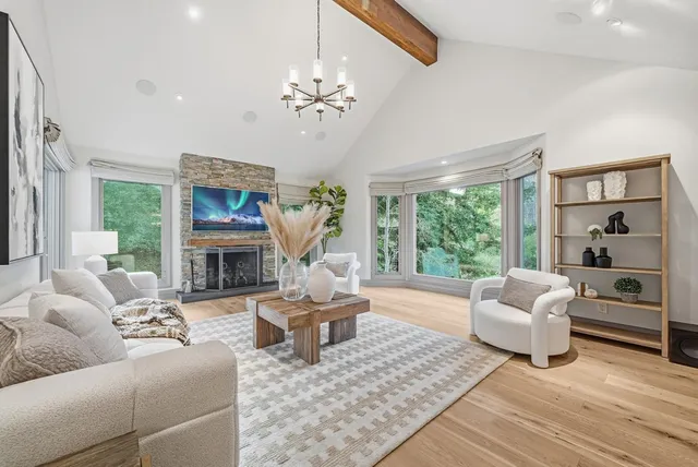 $5,980,000 | 11913 Murietta Lane, Los Altos Hills, CA 94022