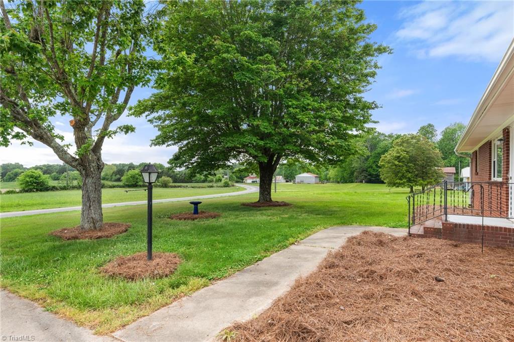 1738 Friendship Church Road Lexington, NC 27295 - Photo 8 of 50 Gallery Image 8
