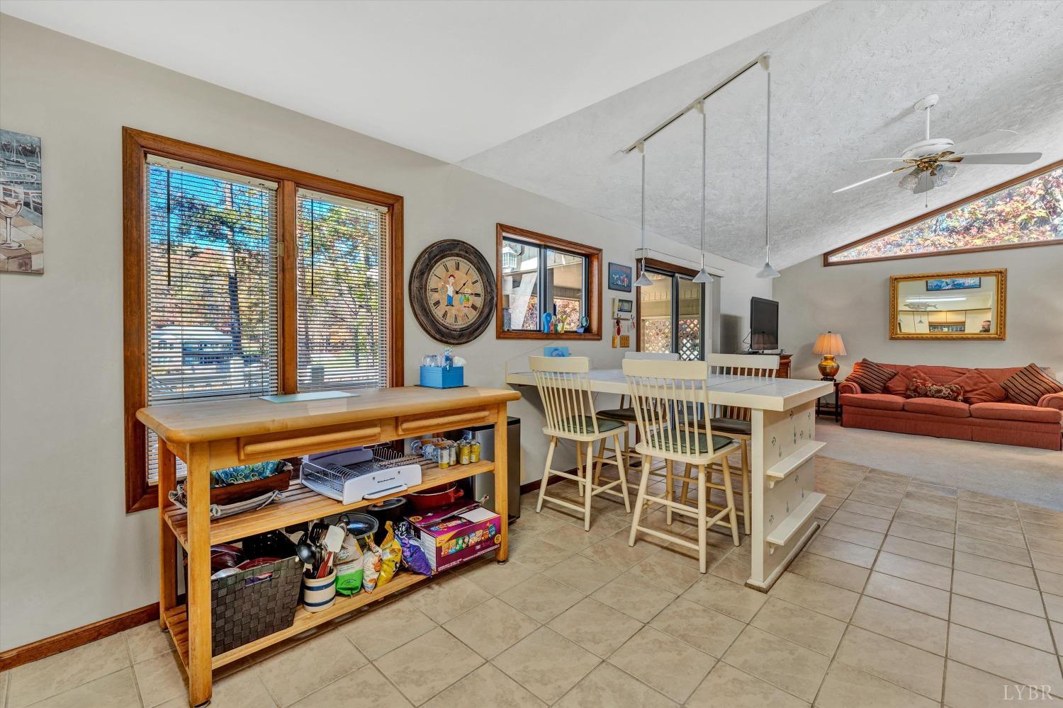 797-797 Oldfield Road Moneta, VA 24121 - Photo 11 of 41 Gallery Image 11