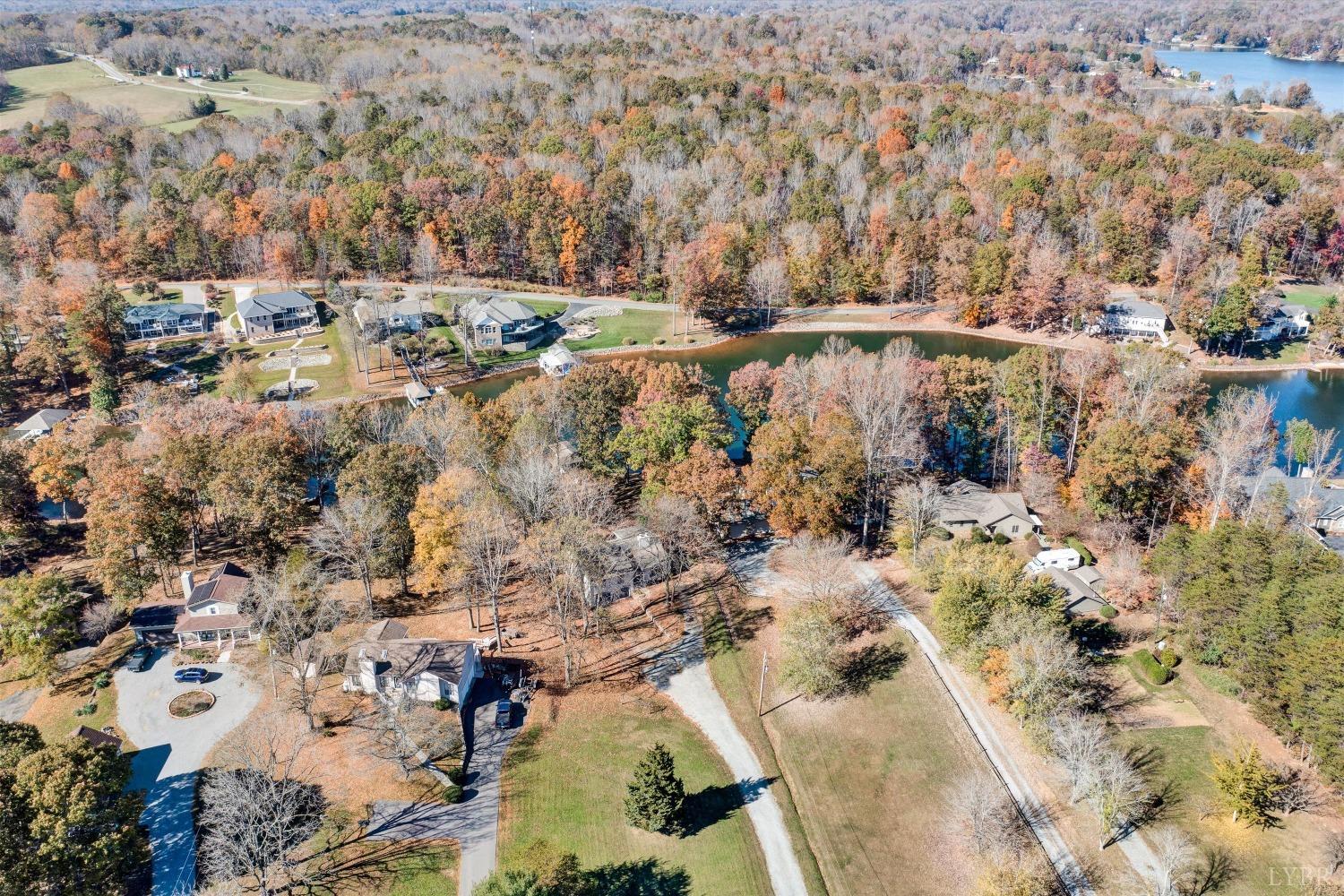 797-797 Oldfield Road Moneta, VA 24121 - Photo 36 of 41 Gallery Image 36