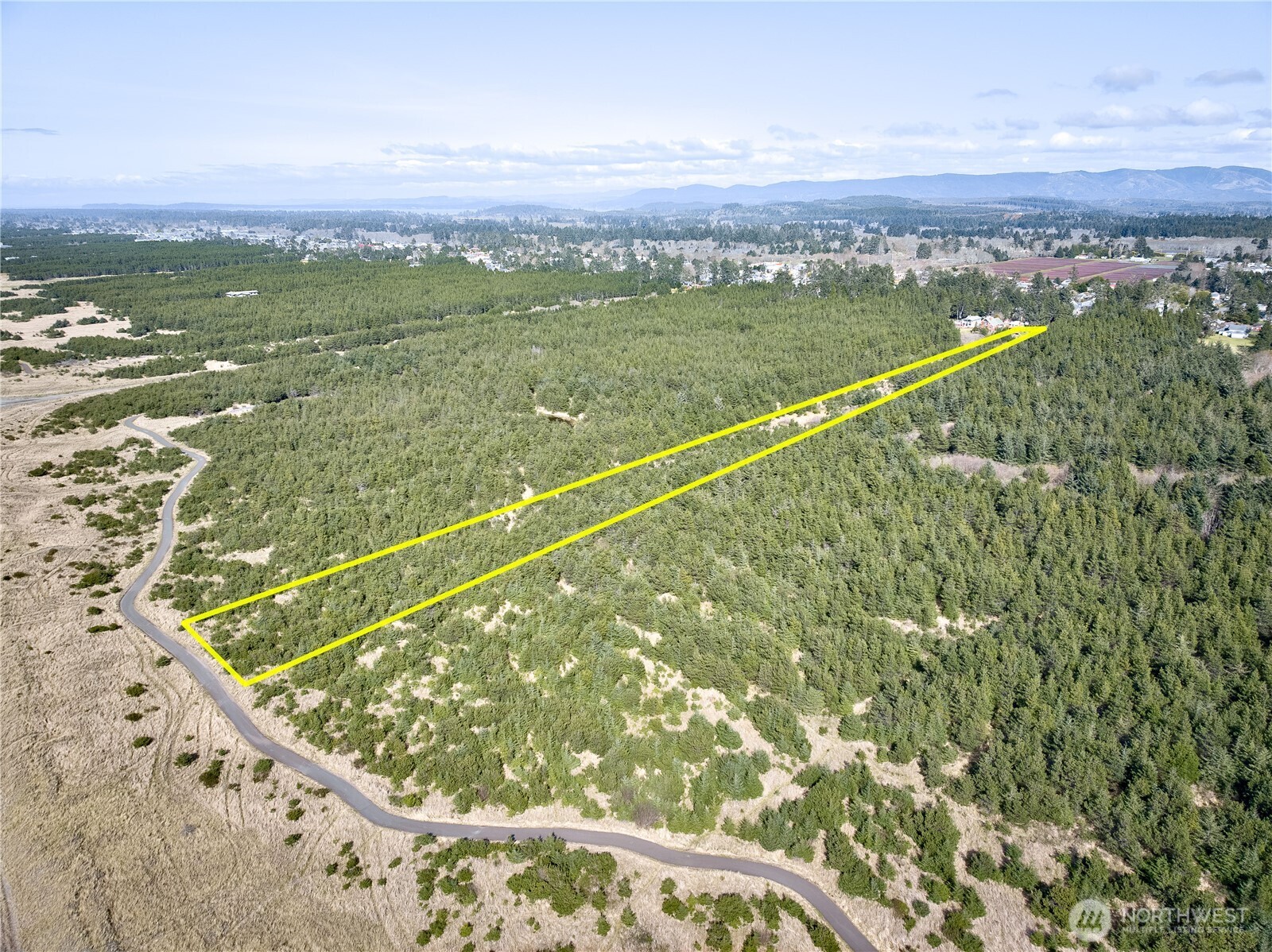 0 35th & J Lane Seaview, WA 98644 - Photo 5 of 26 a view of a balcony with an outdoor space