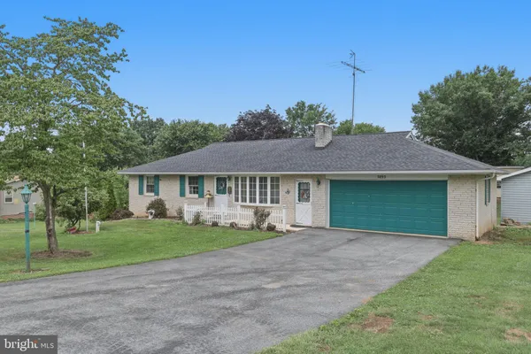 $329,900 | 5893 Ambau Road, Spring Grove, PA 17362