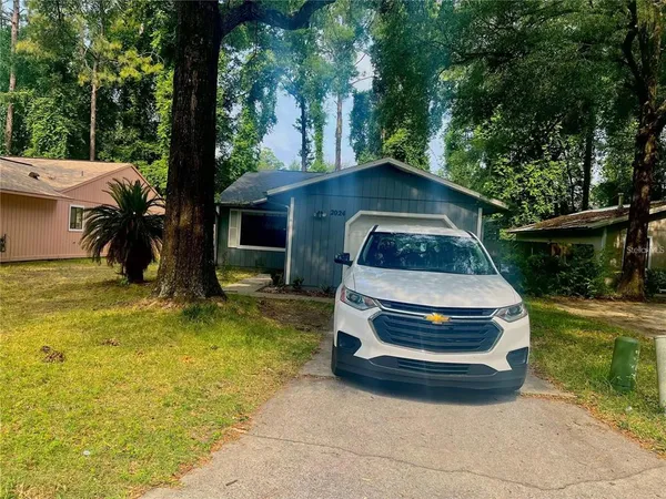 $1,800 | 2024 Southwest 73rd Terrace, Gainesville, FL 32607