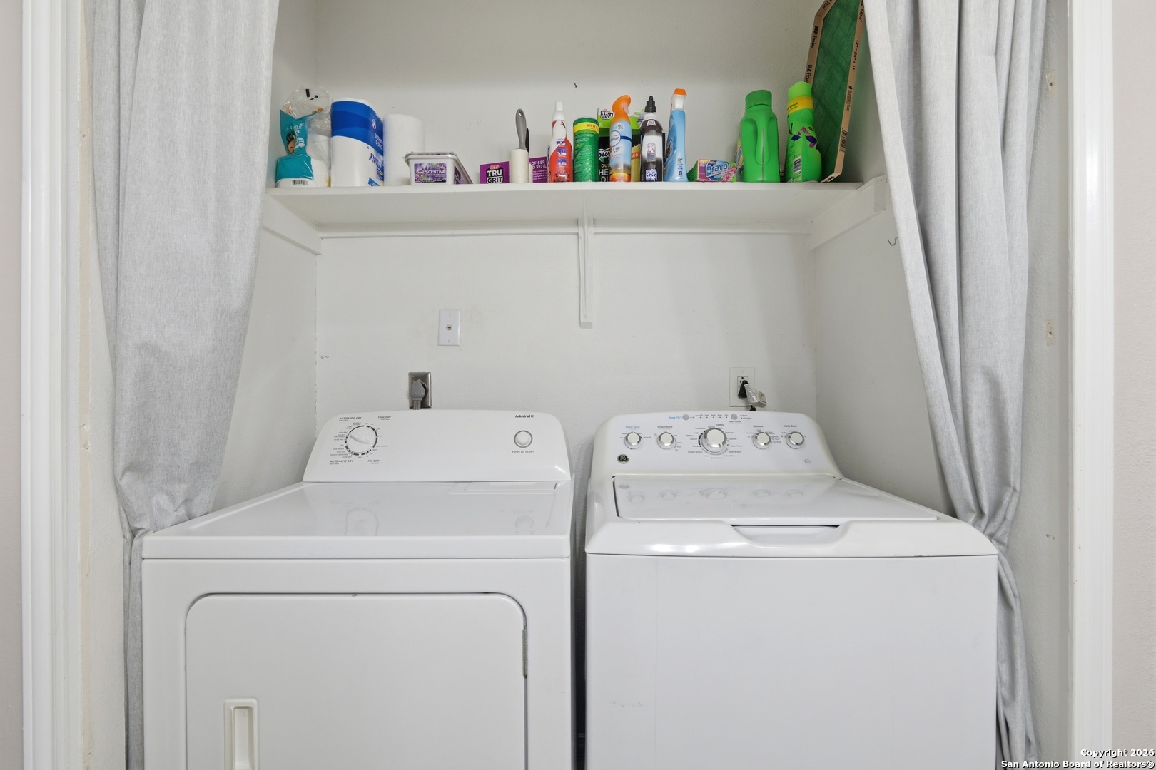 9140 Timber Path, Unit 3003 San Antonio, TX 78250 - Photo 22 of 38 a utility room with dryer and washer