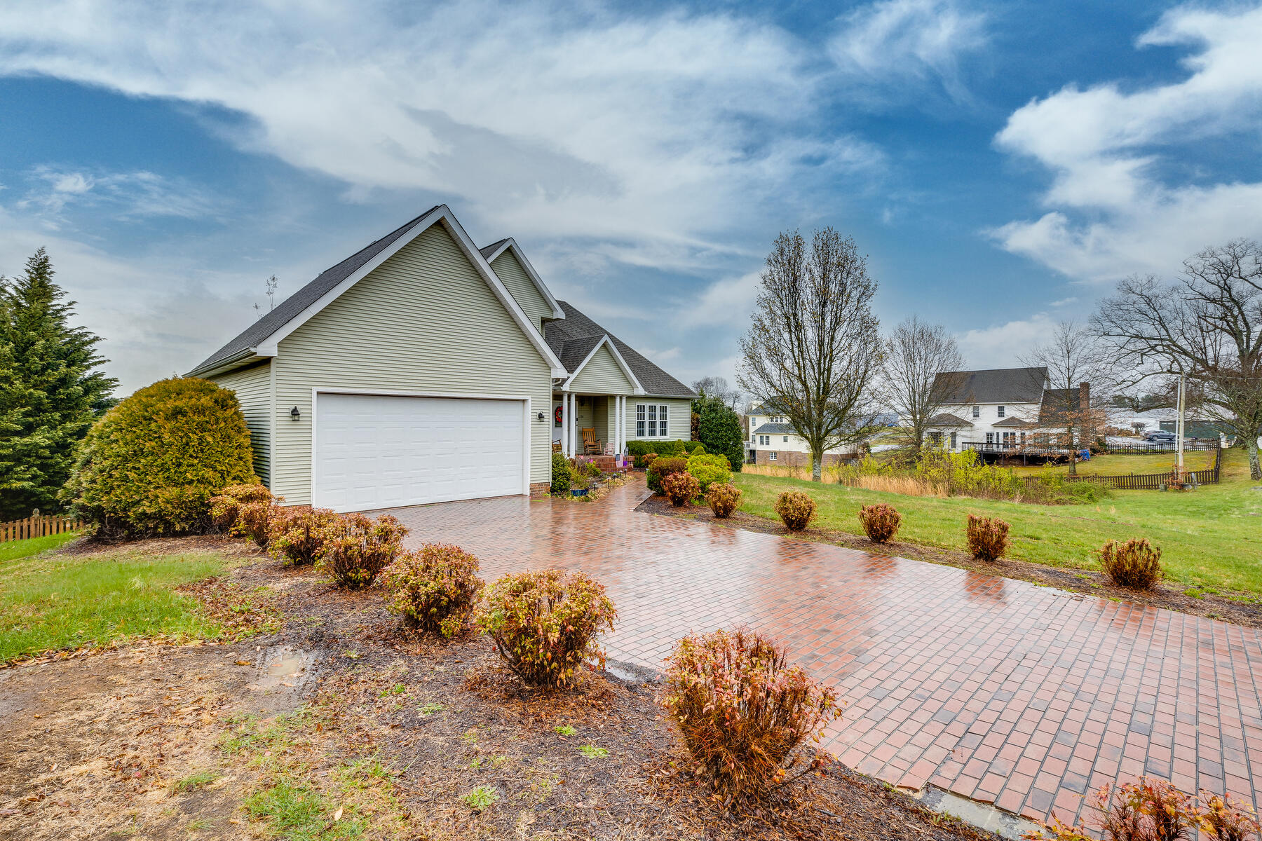 238 Union Church Road Jonesborough, TN 37659 - Photo 4 of 55 Brick driveway