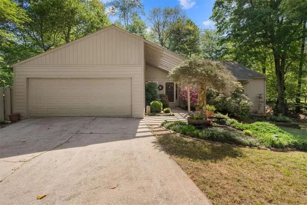 $305,000 | 4962 Cherrydale Drive, Douglasville, GA 30135