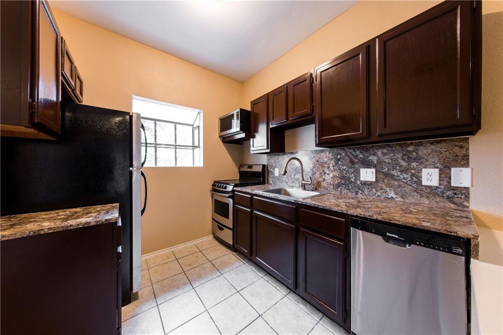 3206 King Street, Unit 208 Austin, TX 78705 - Photo 3 of 10