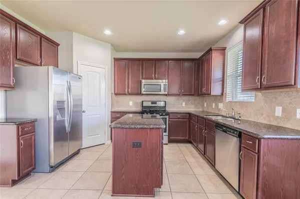 $2,395 | 24726 Colonial Elm Drive, Katy, TX 77493