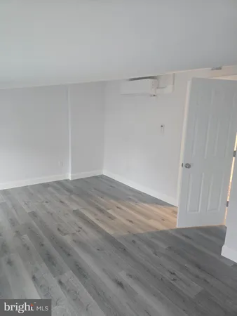 $1,300 | 5925 Ridge Avenue, Unit 4, Philadelphia, PA 19128