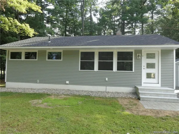 $2,695 | 9 Silver Drive, Burlington, CT 06013