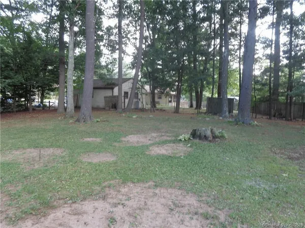 $2,695 | 9 Silver Drive, Burlington, CT 06013
