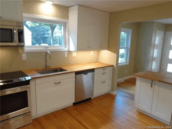 $2,695 | 9 Silver Drive, Burlington, CT 06013