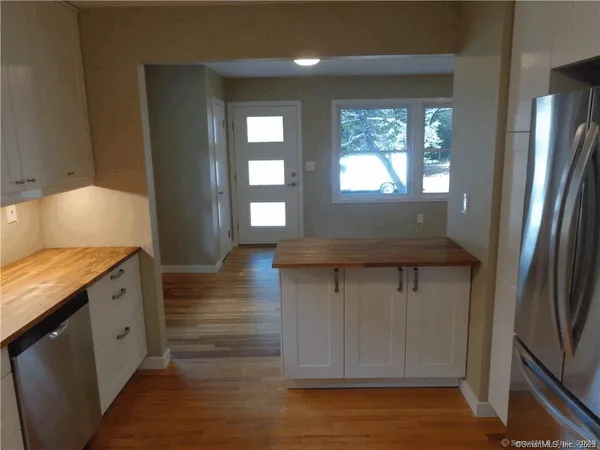 $2,695 | 9 Silver Drive, Burlington, CT 06013