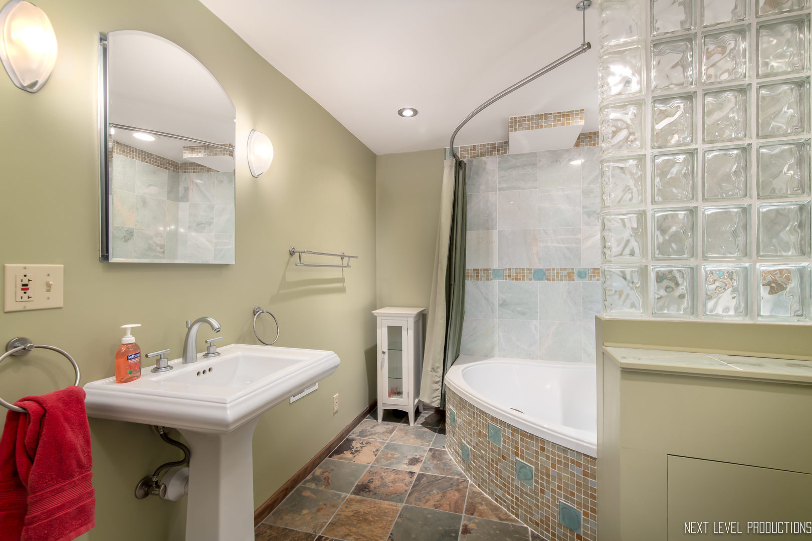 439 Orion Road Batavia, IL 60510 - Photo 14 of 22