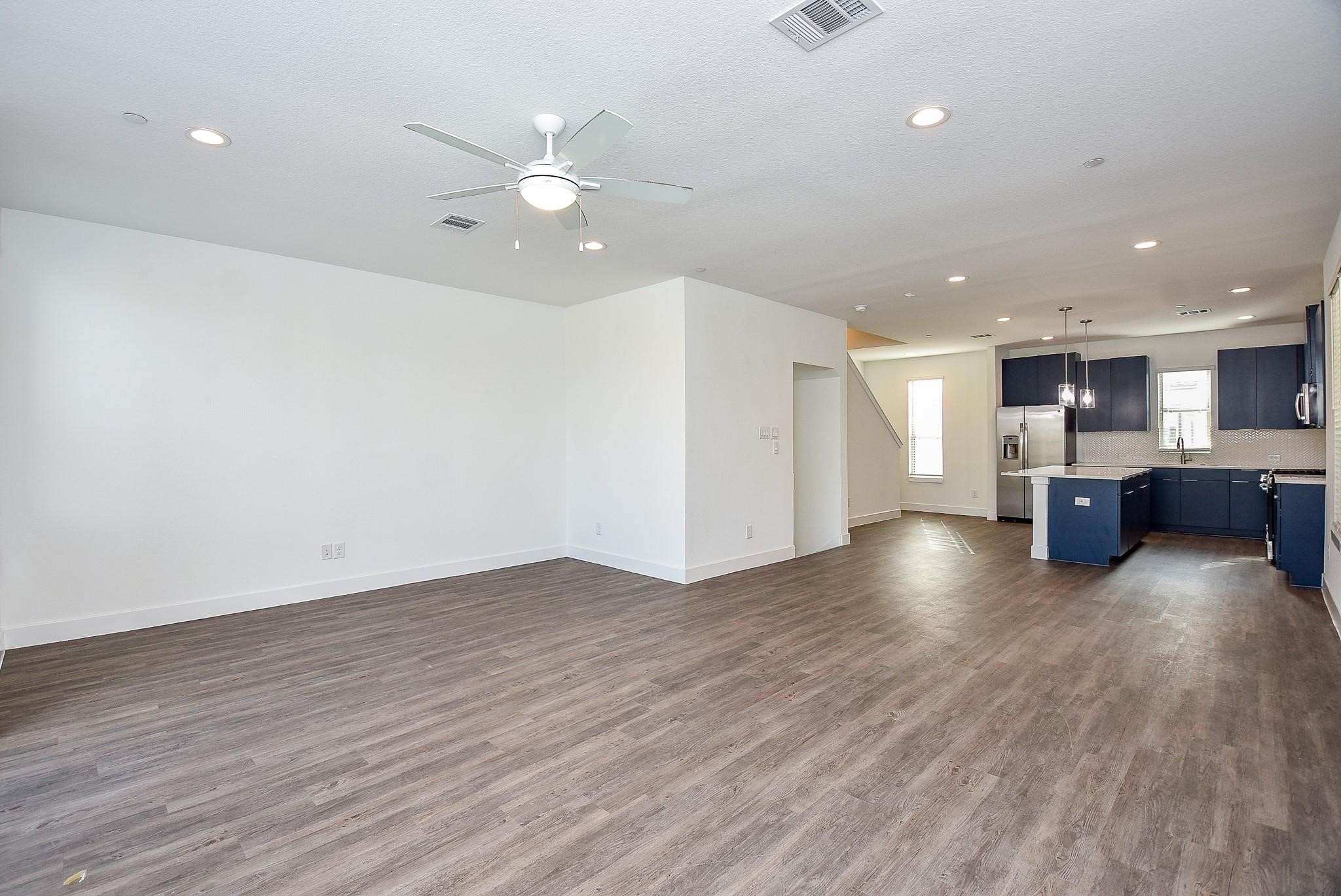 18708 Centro Main Street Conroe, TX 77385 - Photo 11 of 33