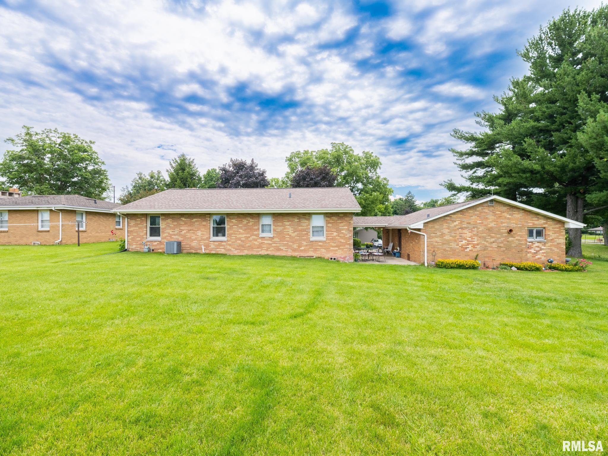 103 Fandel Lane Metamora, IL 61548 - Photo 6 of 62