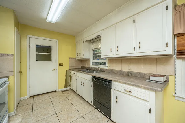 $199,999 | 1414 Green Pond Highway, Walterboro, SC 29488