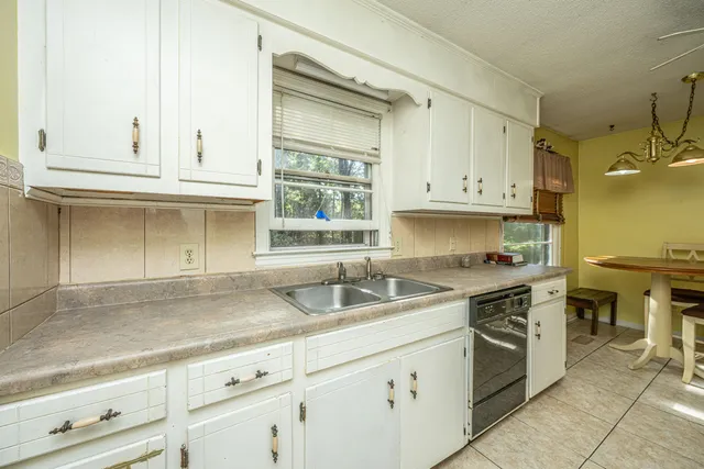 $199,999 | 1414 Green Pond Highway, Walterboro, SC 29488