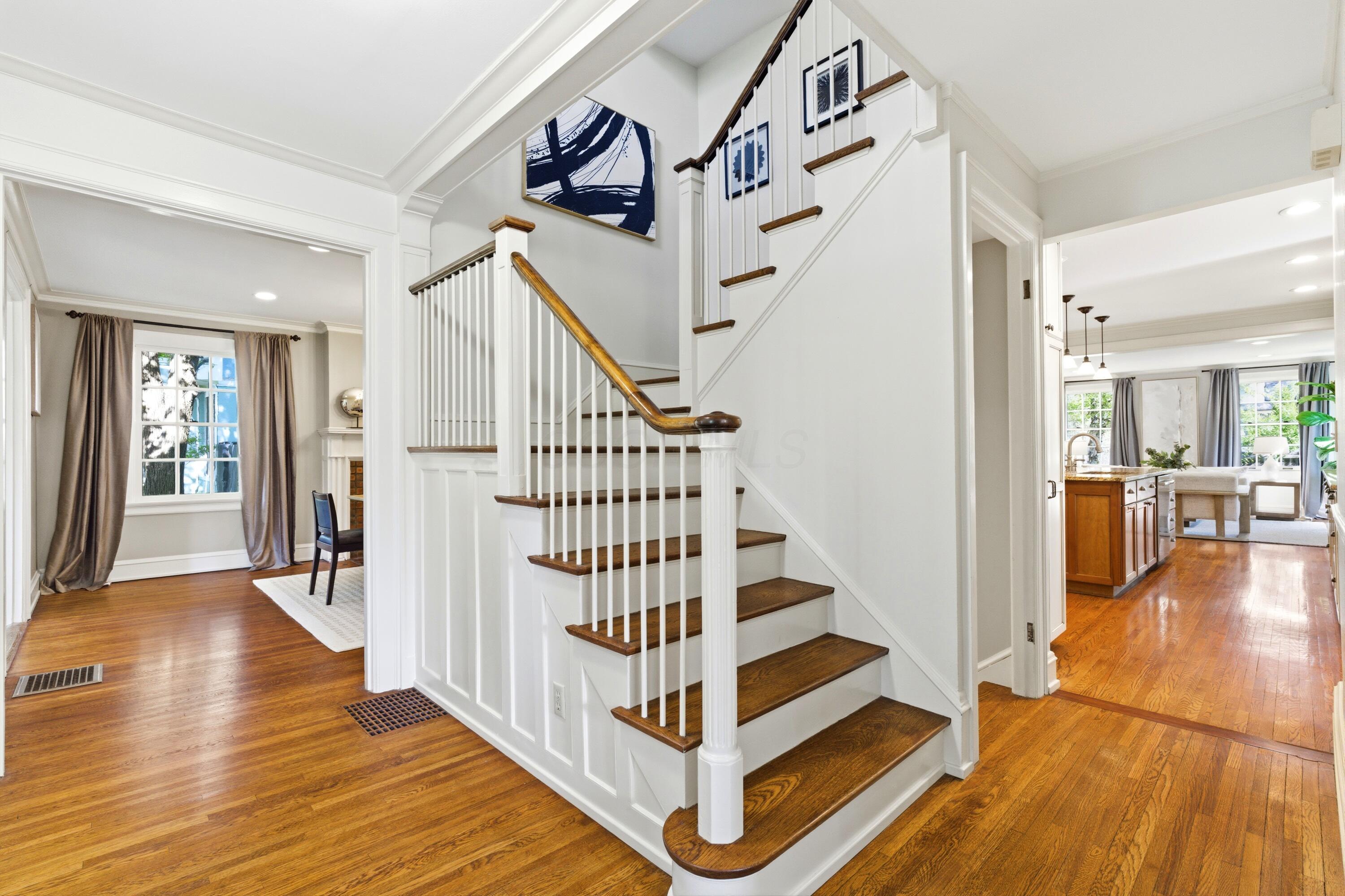 2478 Bryden Road Columbus, OH 43209 - Photo 3 of 78 Foyer
