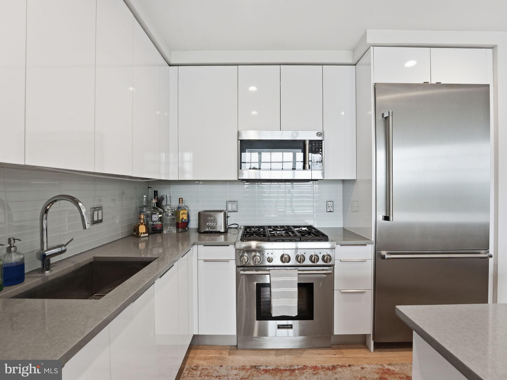45 Sutton Square Southwest, Unit 702 Washington, DC 20024 - Photo 11 of 33