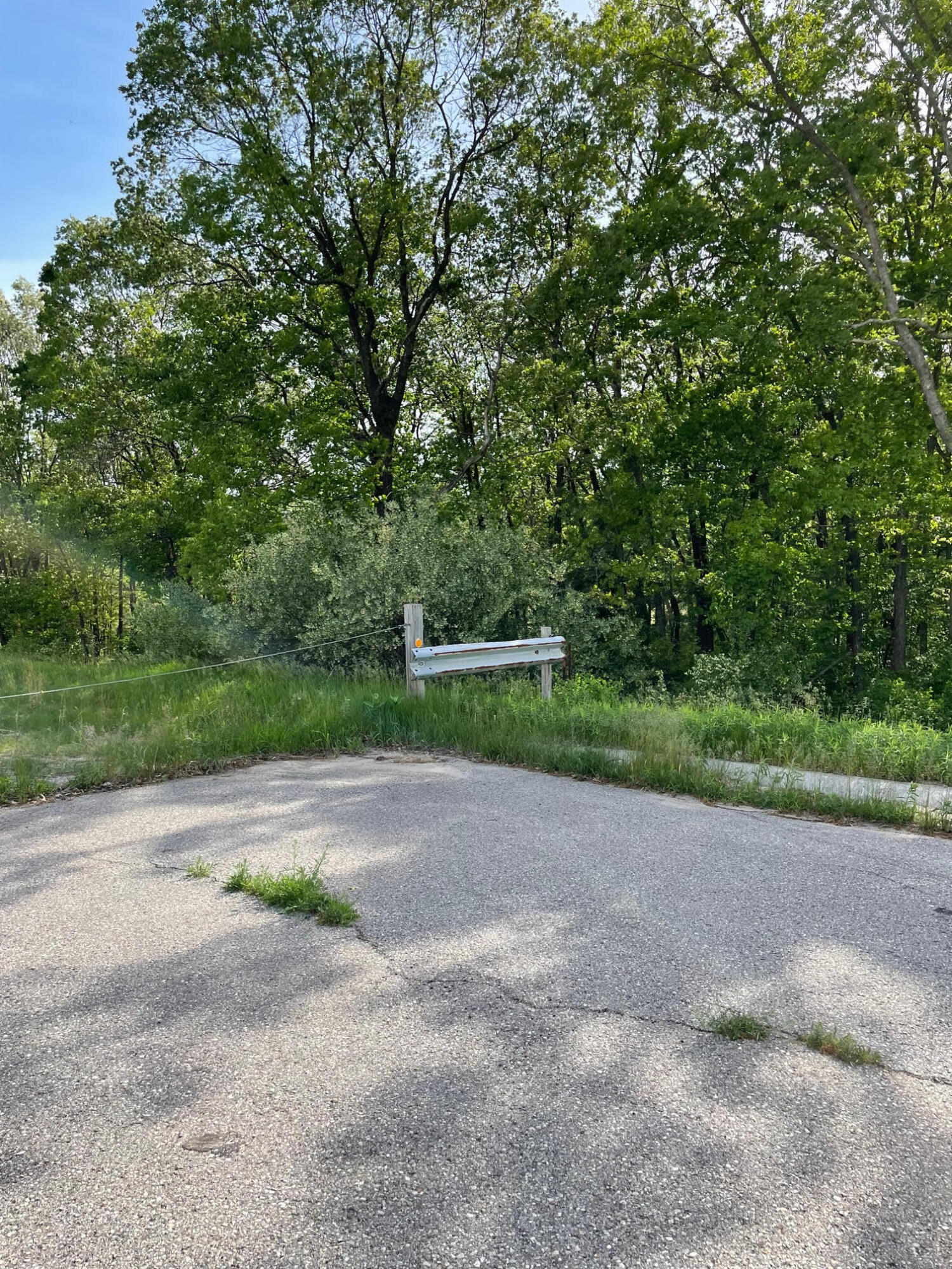 9.5 Acres Eastlake Road Manistee, MI 49660 - Photo 2 of 10 9.5 acre entry