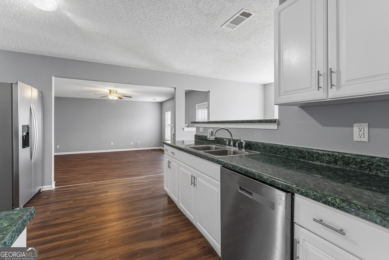 11925 Spring Lake Way Fayetteville, GA 30215 - Photo 8 of 27