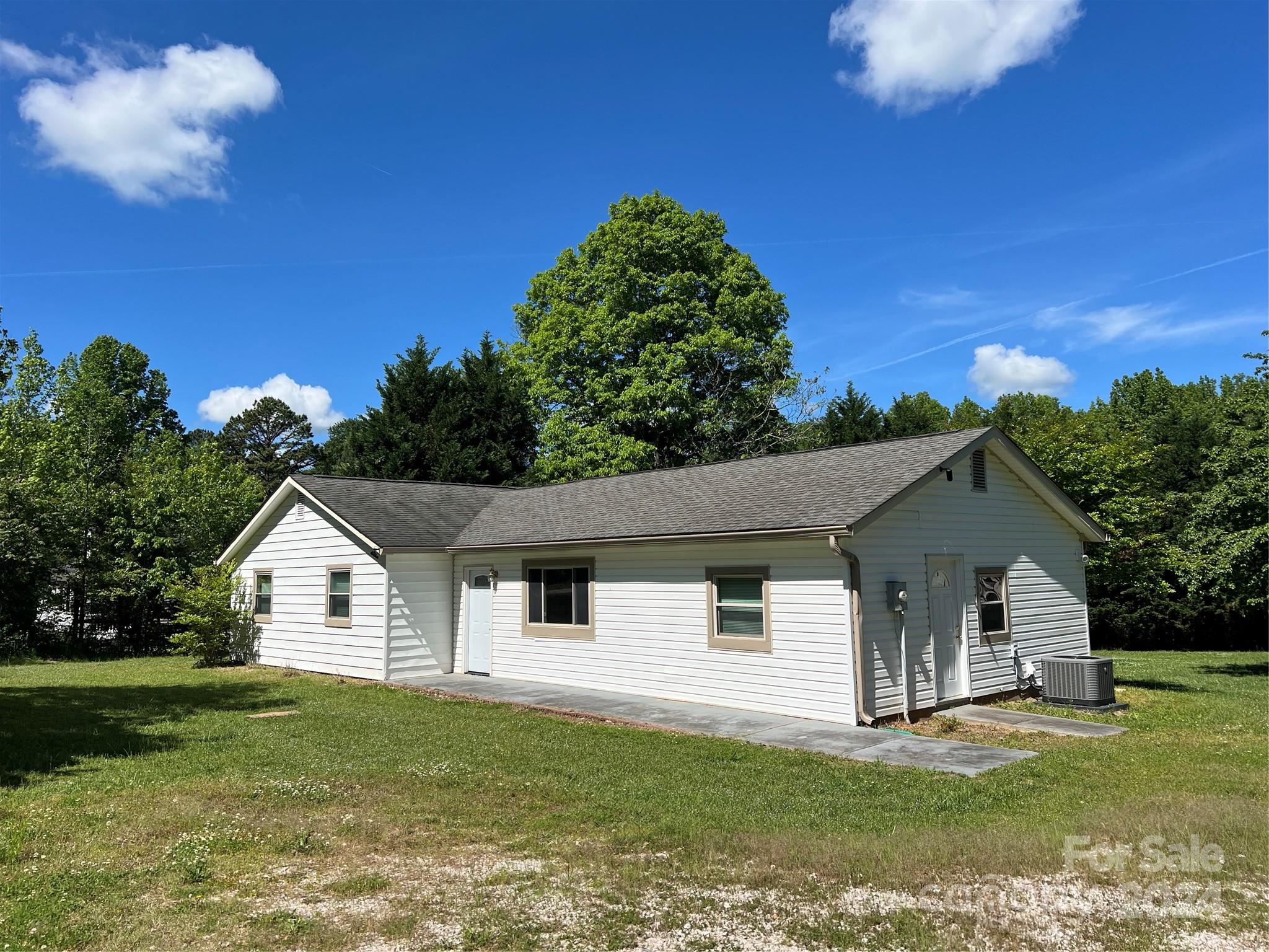 530 Pamela Road York, SC 29745 - Photo 1 of 32 Gallery Image 1
