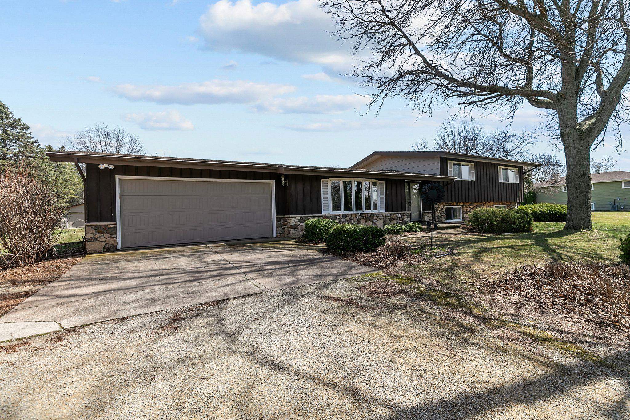 N956 N Road Hortonville, WI 54944 - Photo 1 of 1