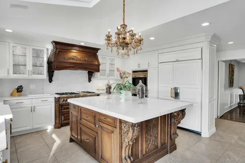 $2,799,000 | 10 Beech Road, Islip, NY 11751