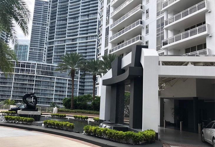 901 Brickell Key Boulevard, Unit 3307 Miami, FL 33131 - Photo 2 of 12