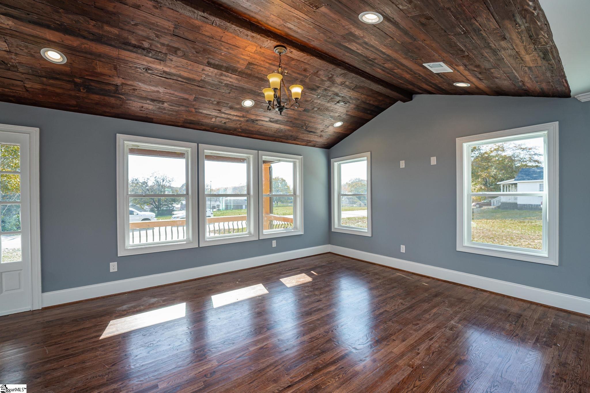 221 State Rd S-42-2606 Greer, SC 29651 - Photo 12 of 33 Gallery Image 12