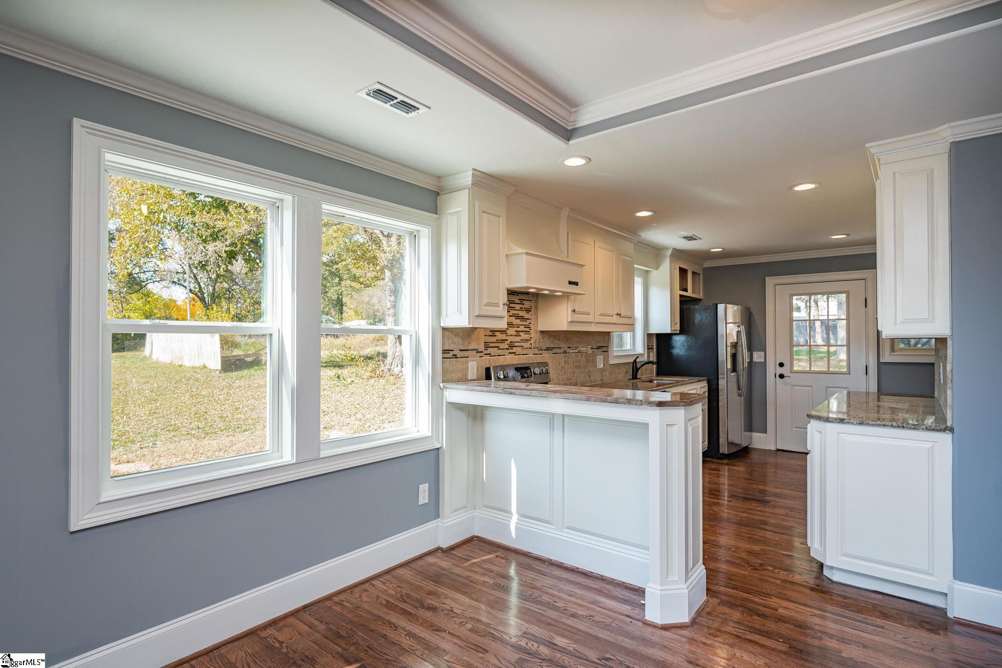 221 State Rd S-42-2606 Greer, SC 29651 - Photo 14 of 33 Gallery Image 14