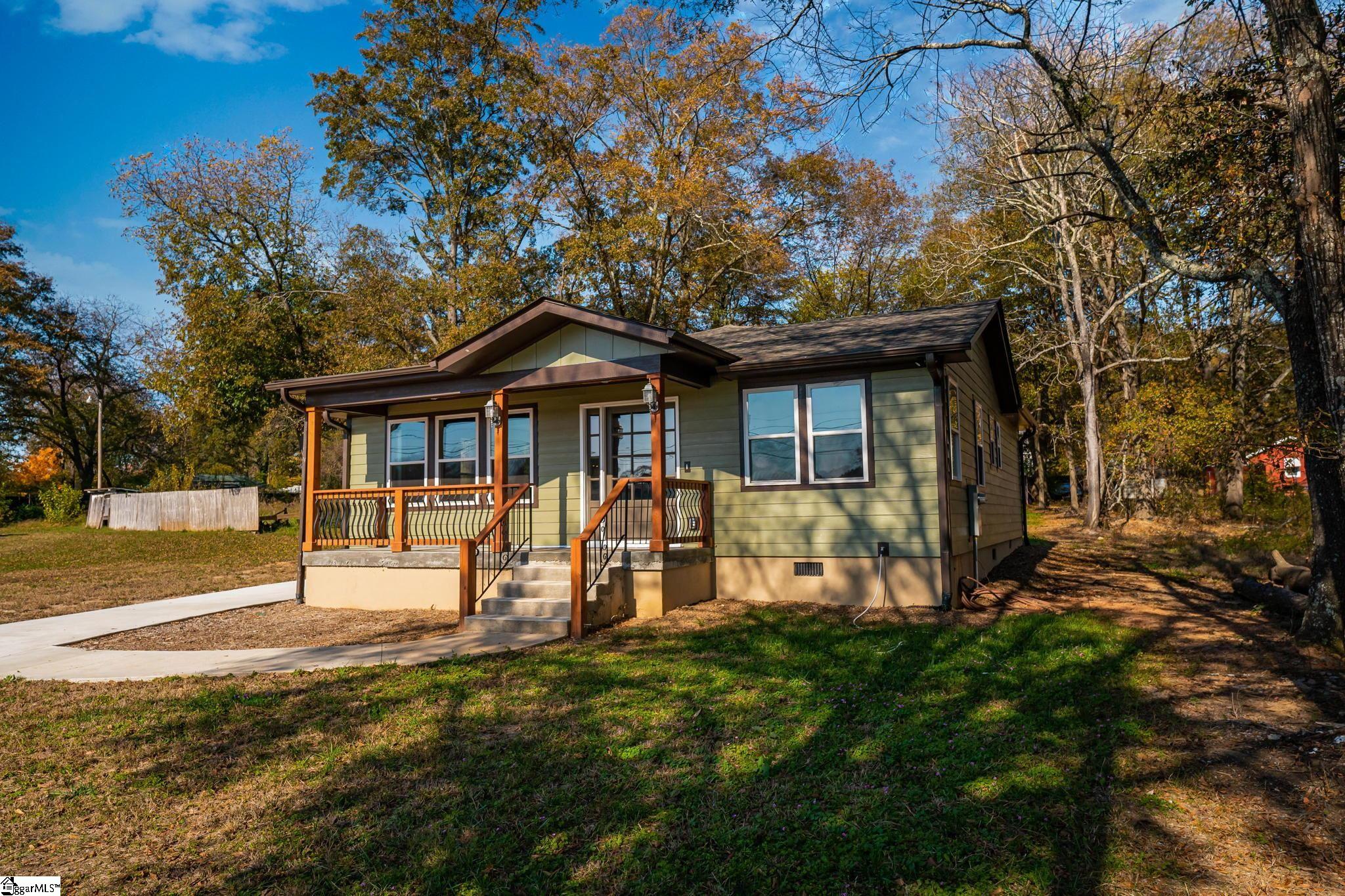 221 State Rd S-42-2606 Greer, SC 29651 - Photo 3 of 33 Gallery Image 3