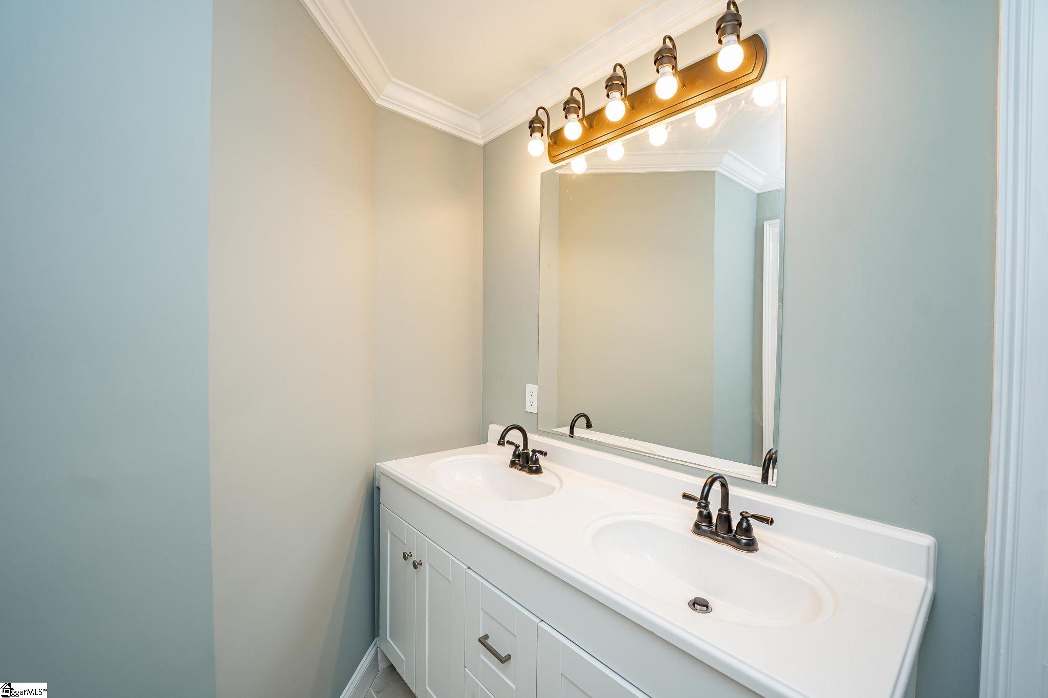 221 State Rd S-42-2606 Greer, SC 29651 - Photo 21 of 33 Gallery Image 21