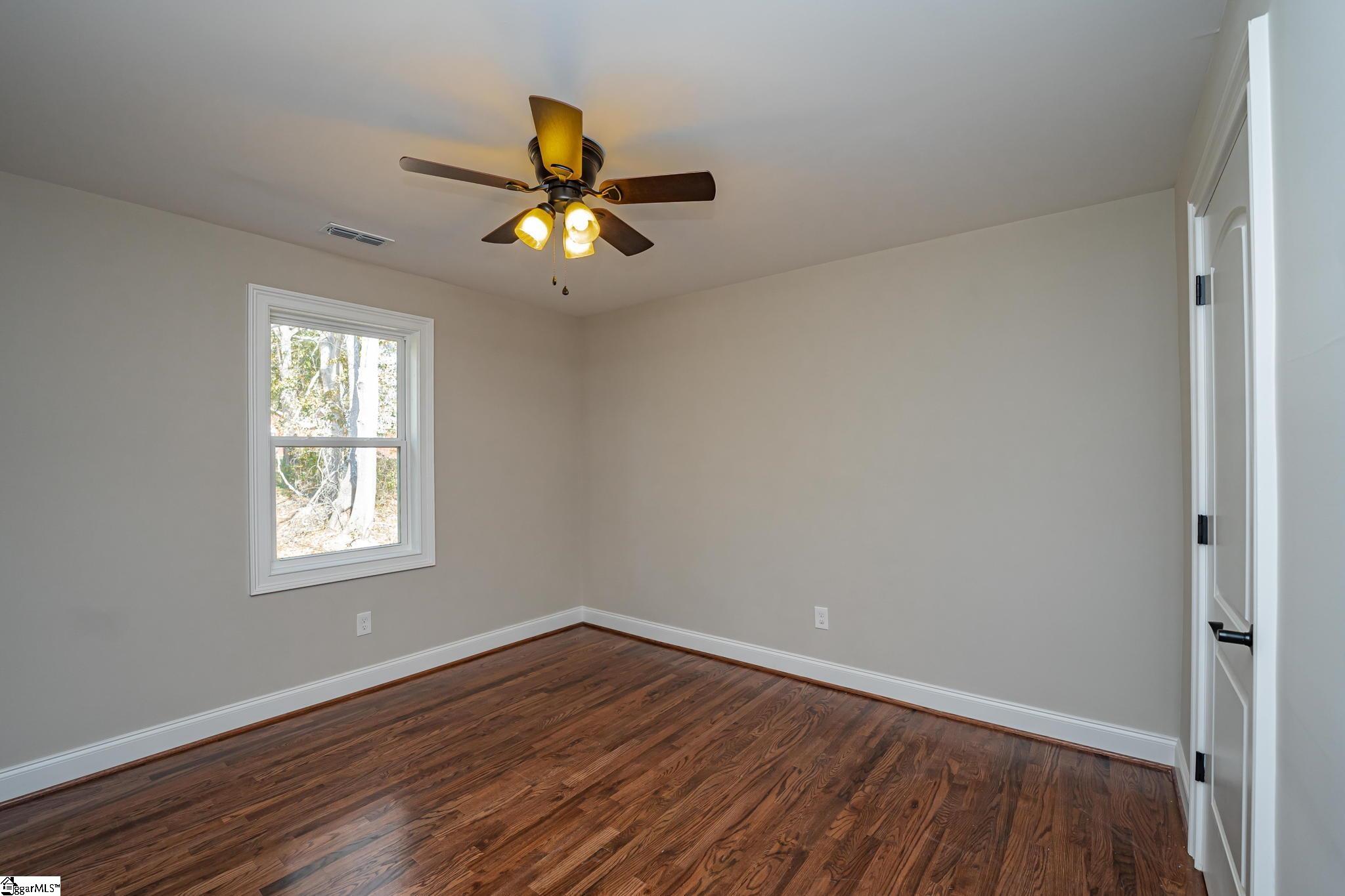 221 State Rd S-42-2606 Greer, SC 29651 - Photo 25 of 33 Gallery Image 25