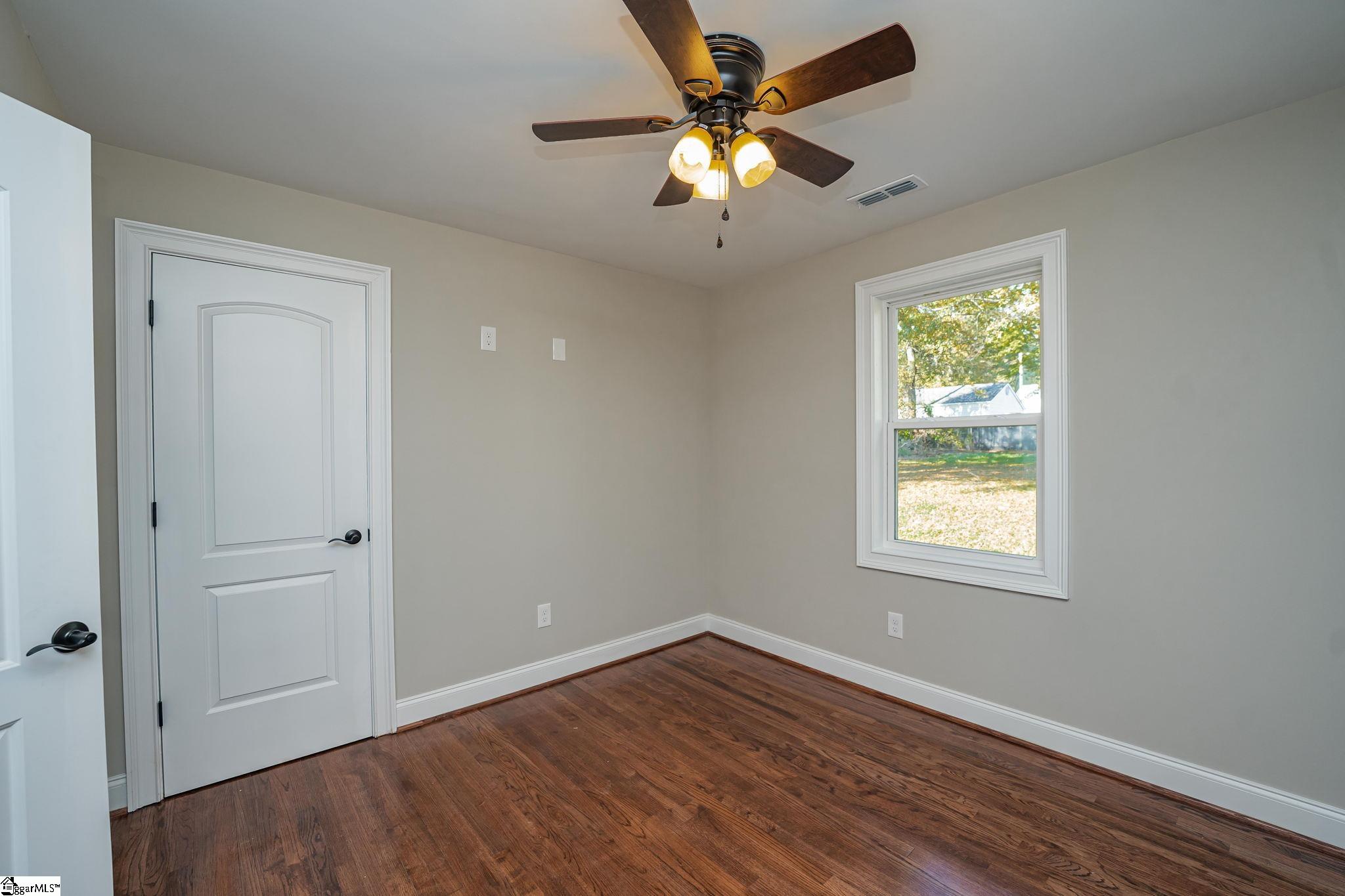 221 State Rd S-42-2606 Greer, SC 29651 - Photo 28 of 33 Gallery Image 28