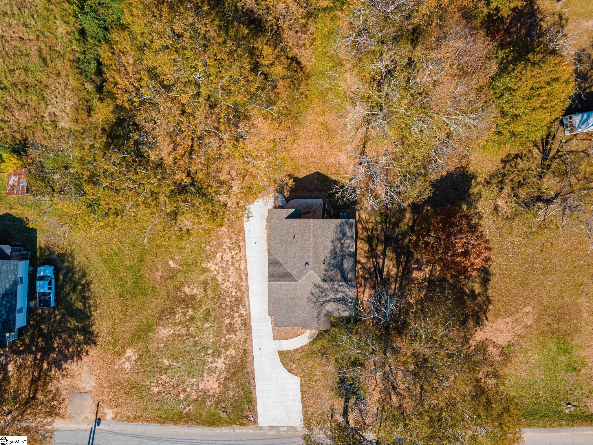 221 State Rd S-42-2606 Greer, SC 29651 - Photo 4 of 33 Gallery Image 4