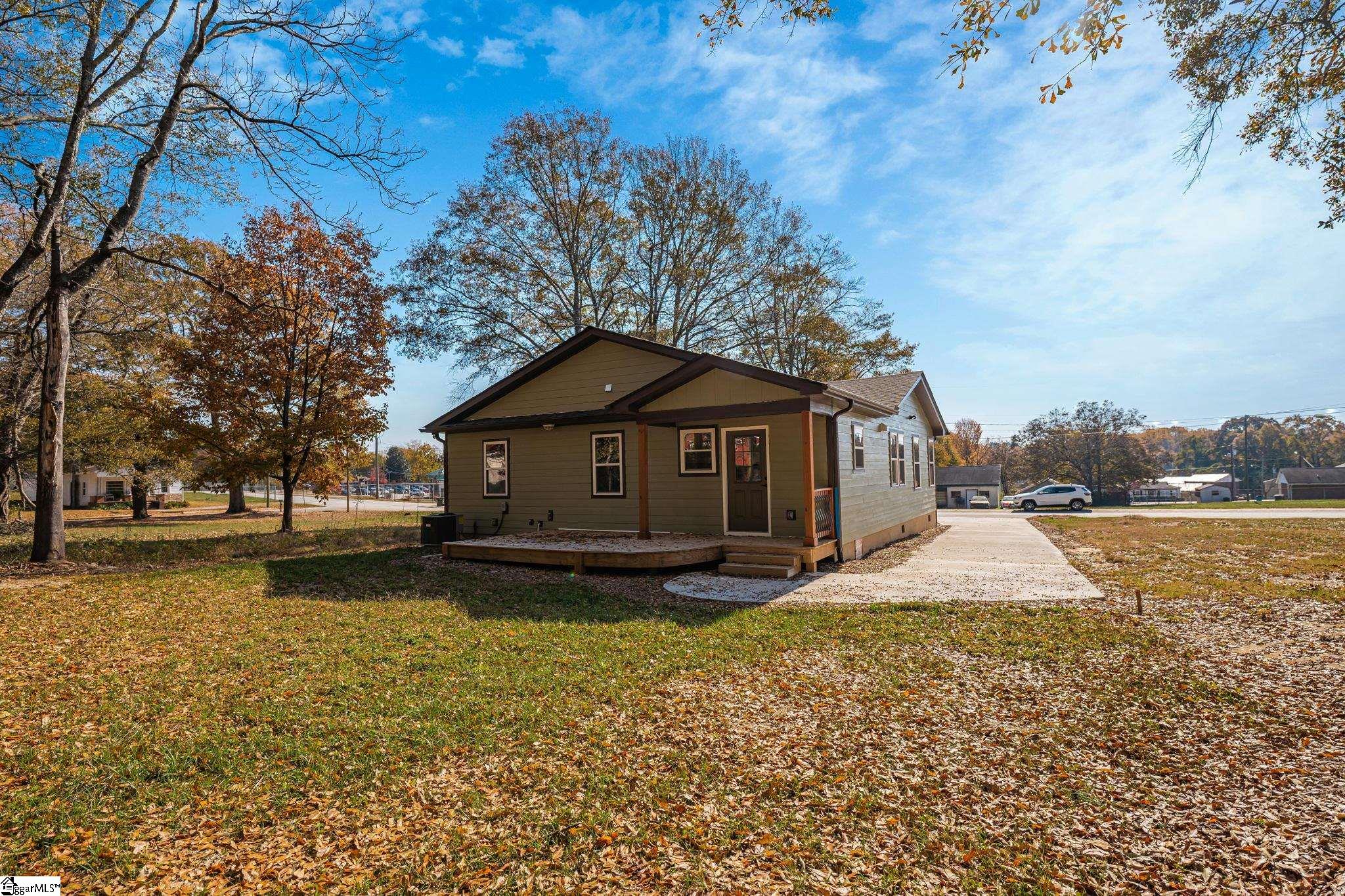 221 State Rd S-42-2606 Greer, SC 29651 - Photo 32 of 33 Gallery Image 32