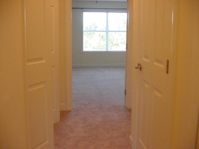 47 Bald Eagle Court Santa Rosa Beach, FL 32459 - Photo 18 of 26 an empty room with a window