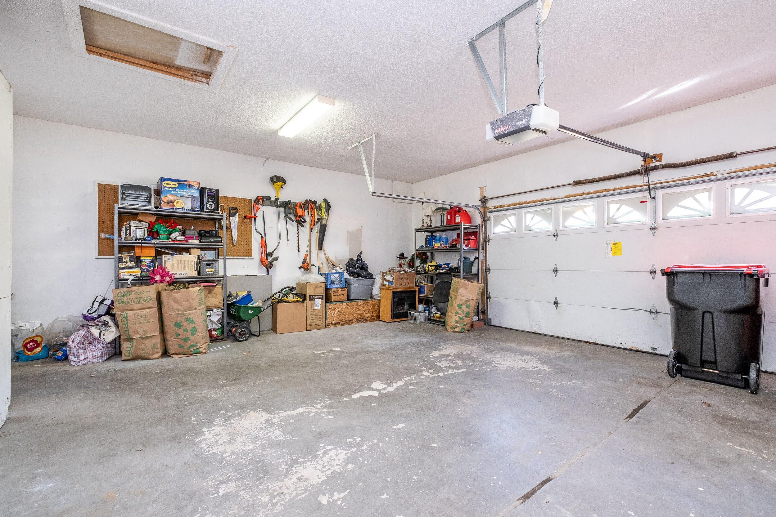 25200 Waycross Southfield, MI 48033 - Photo 21 of 24 25200 Waycross (36 of 42)