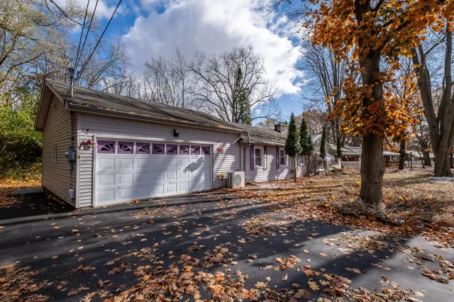 $320,000 | 25200 Waycross, Southfield, MI 48033